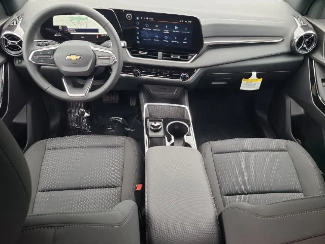 New 2027 Summit White Chevrolet LT image 17