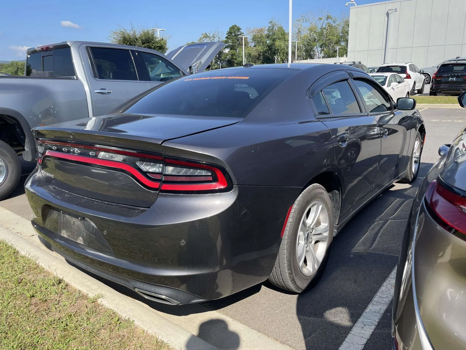 Used 2021 Granite Pearlcoat Dodge SXT image 4