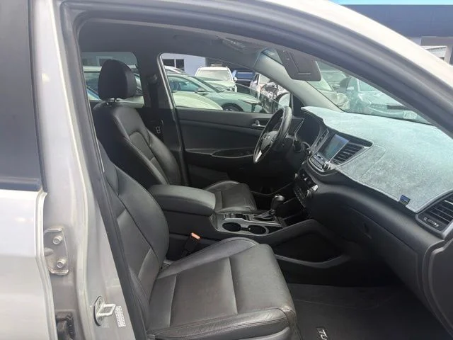 Used 2017 Silver Hyundai Limited image 12