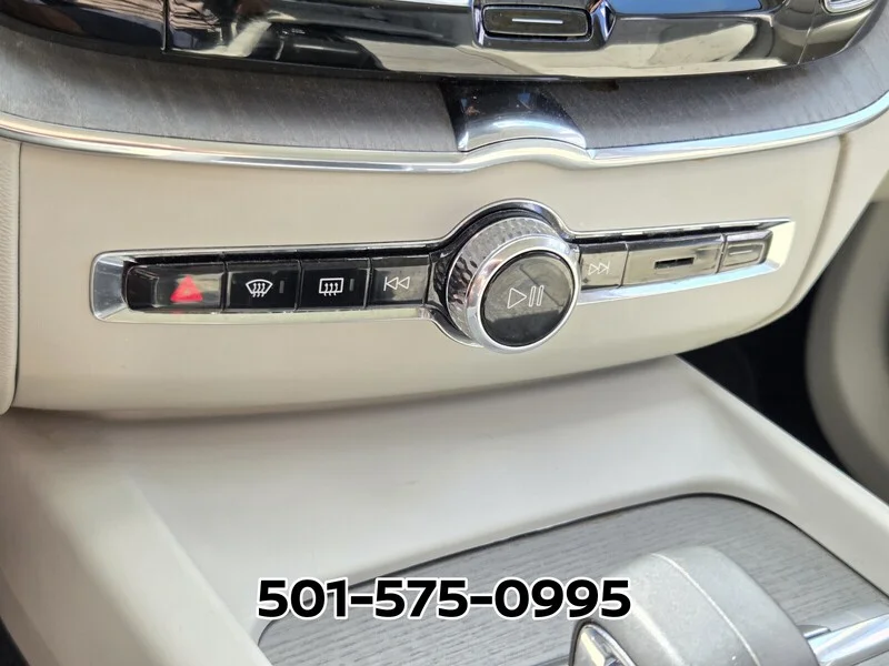 Used 2023 Crystal White Metallic VOLVO B5 AWD PLUS BRIGHT THEME image 26
