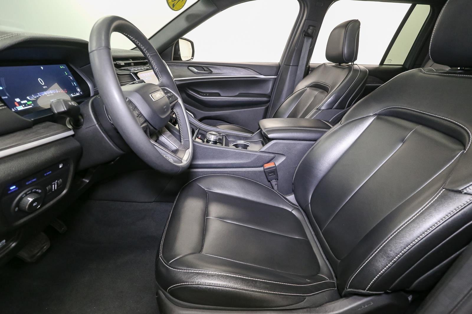 Used 2024 Velvet Red Pearlcoat Jeep LIMI image 46