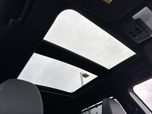 New 2026 White Nissan Platinum image 24