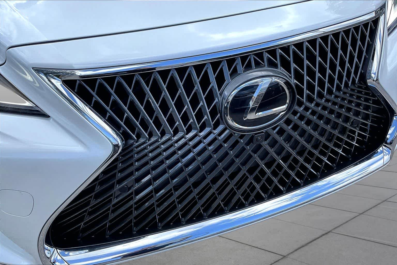Used 2024 Eminent White Pearl Lexus  image 30