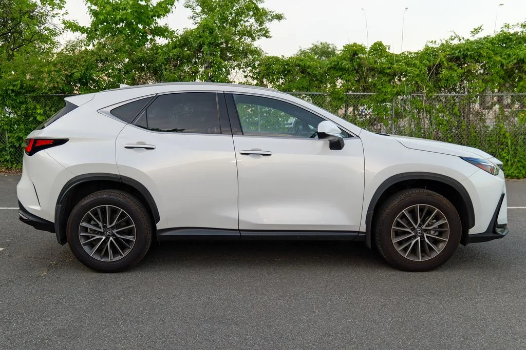 Used 2024 Eminent White Pearl Lexus 350 Base image 8