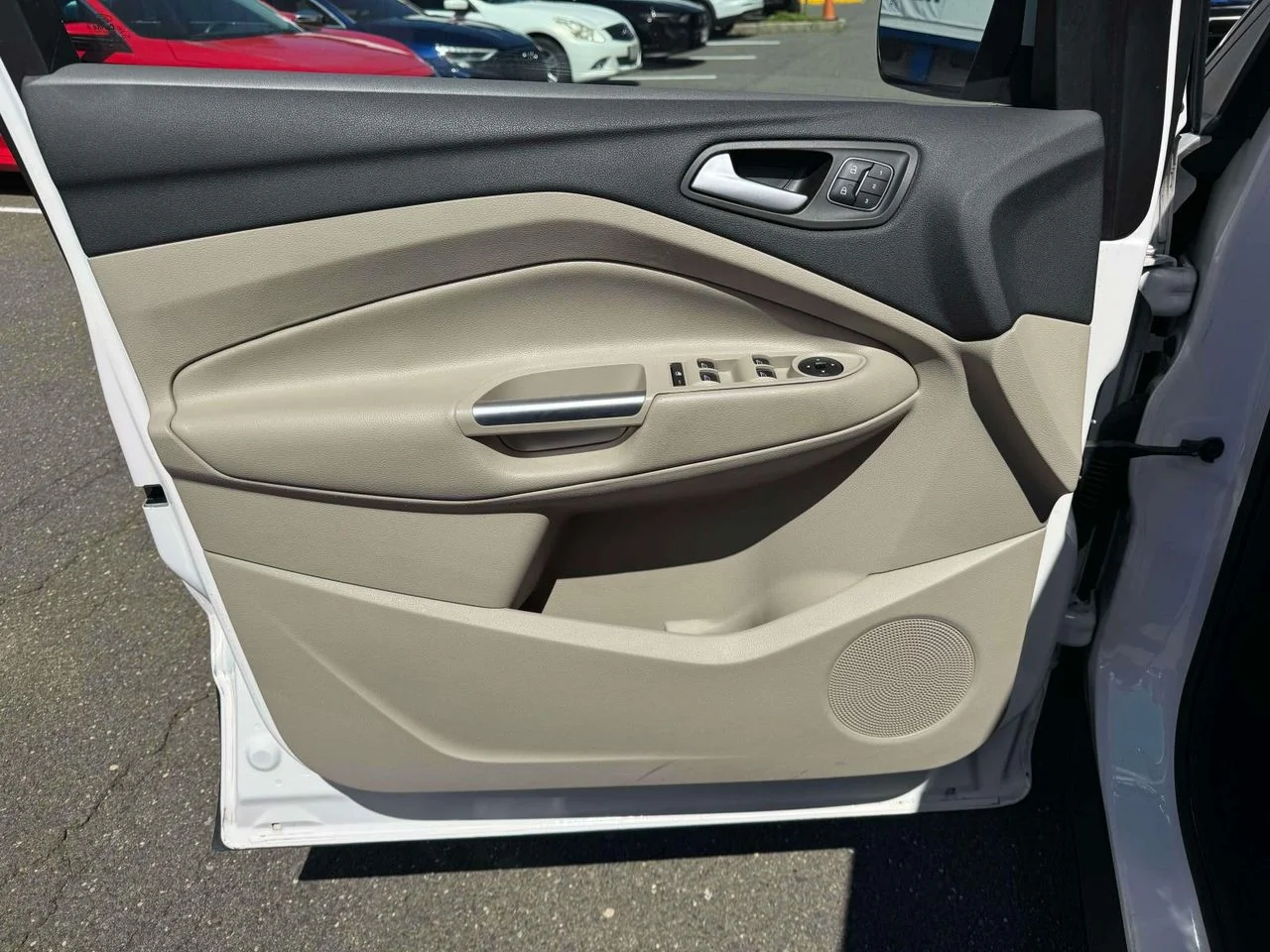 Used 2019 White Platinum Clearcoat Metallic Ford Titanium image 20