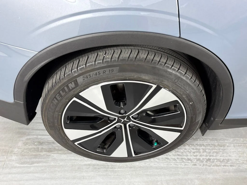 Used 2024 Thunder Metallic Polestar Long Range Single Motor image 10