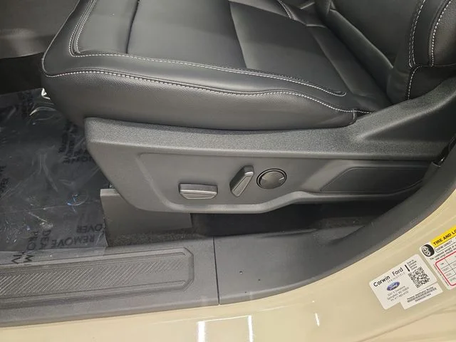 New 2026 Desert Sand Ford Outer Banks® image 40