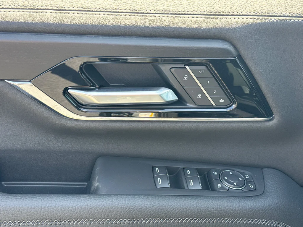 2026 GMC Yukon XL Denali - Photo 16
