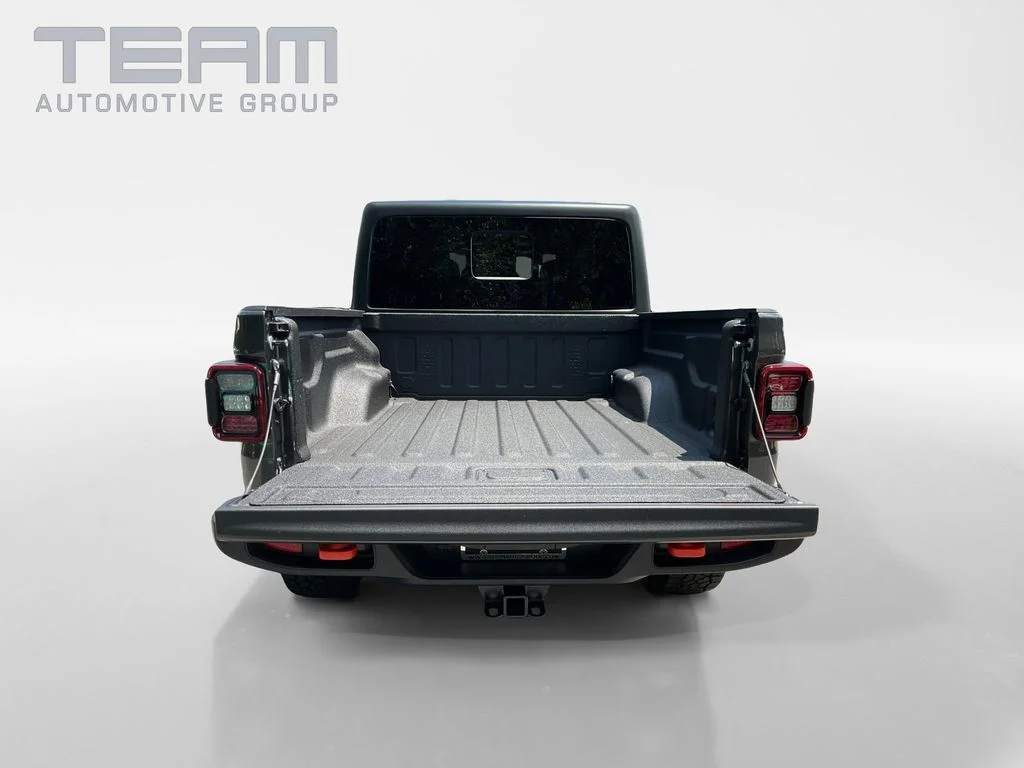 Used 2025 Gray Jeep Mojave image 13