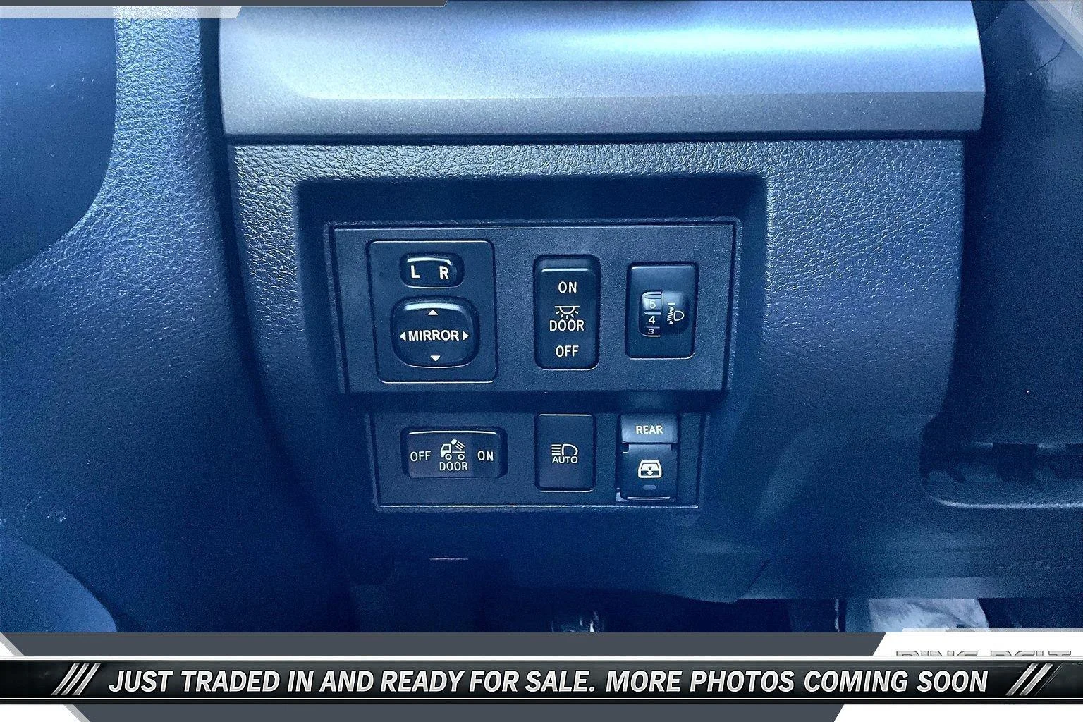 Used 2018 Magnetic Gray Metallic Toyota SR5 image 23