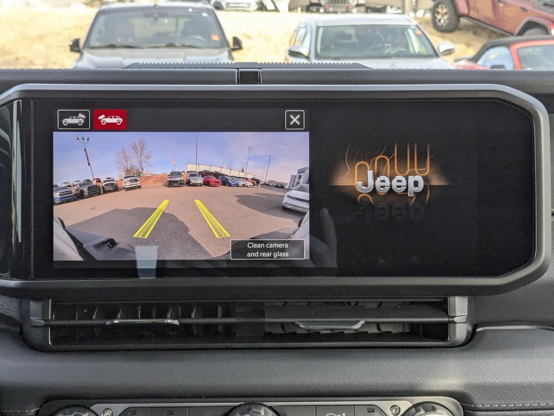 New 2026 Grey Jeep Sahara - - 4x4 - McKinley Leather - Body-Color Top - Alpine Audio - Technology Group & More! image 21