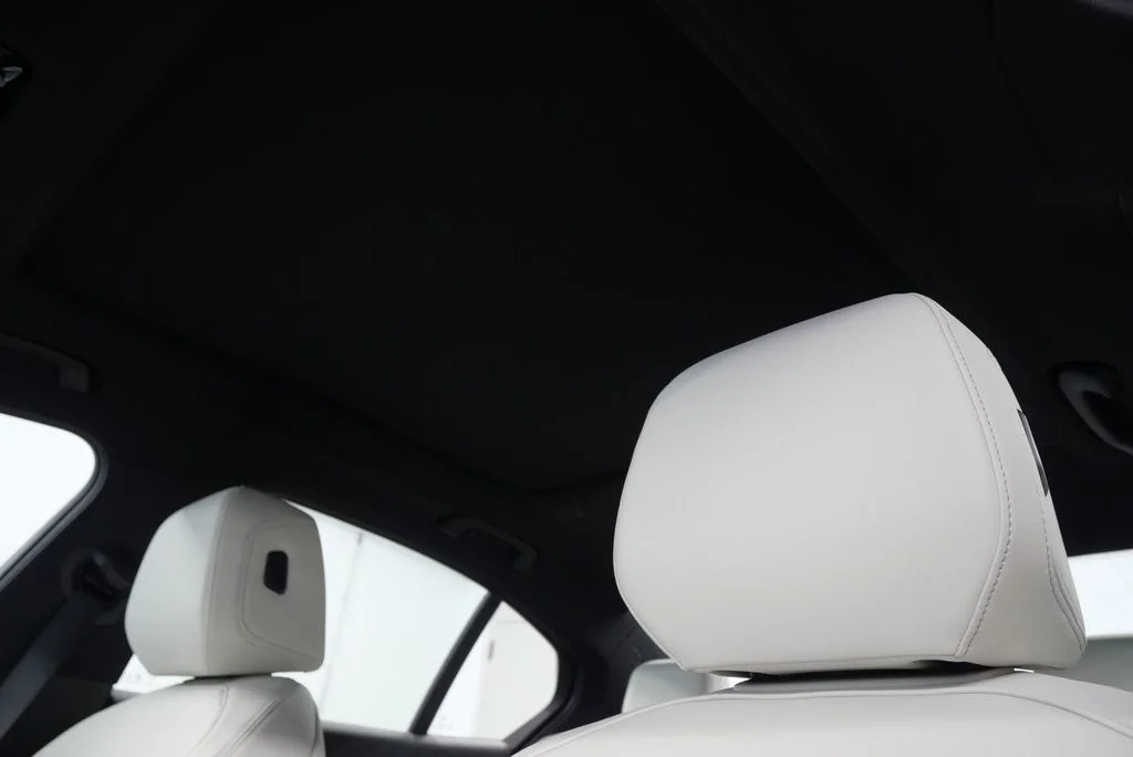 2025 BMW 5 Series 530i - Photo 13