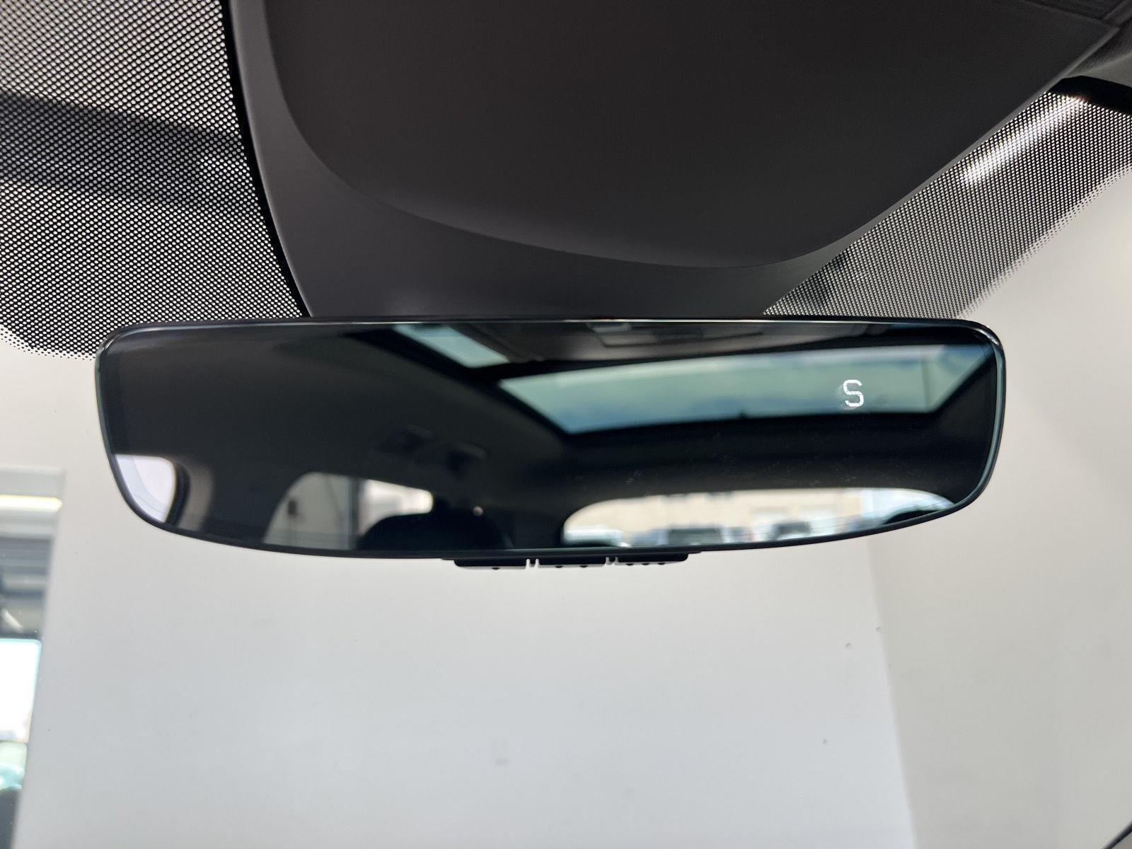 2023 Volkswagen Taos SEL - Photo 23