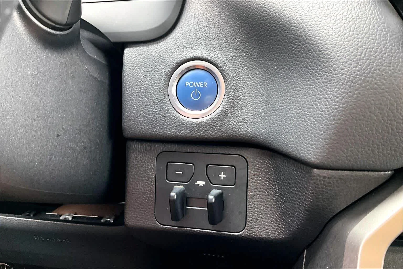 Used 2024 Wind Chill Pearl Toyota Limited Hybrid image 32