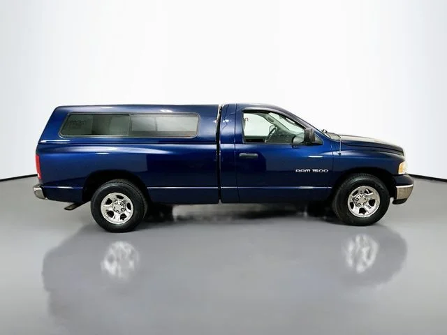 Used 2004 Patriot Blue Pearl Dodge SLT image 8