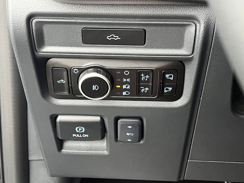 New 2026 White Ford Lariat image 26