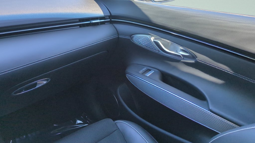 Used 2025 Blue Genesis 3.5T Sport image 13
