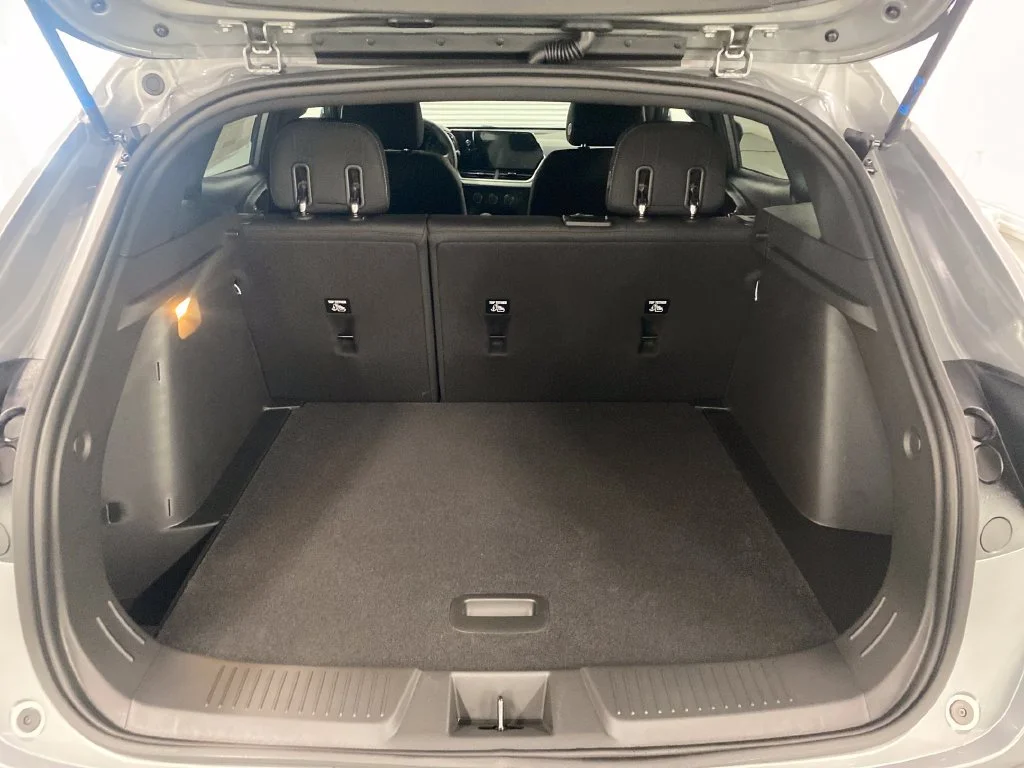 2026 Chevrolet Trax RS - Photo 8