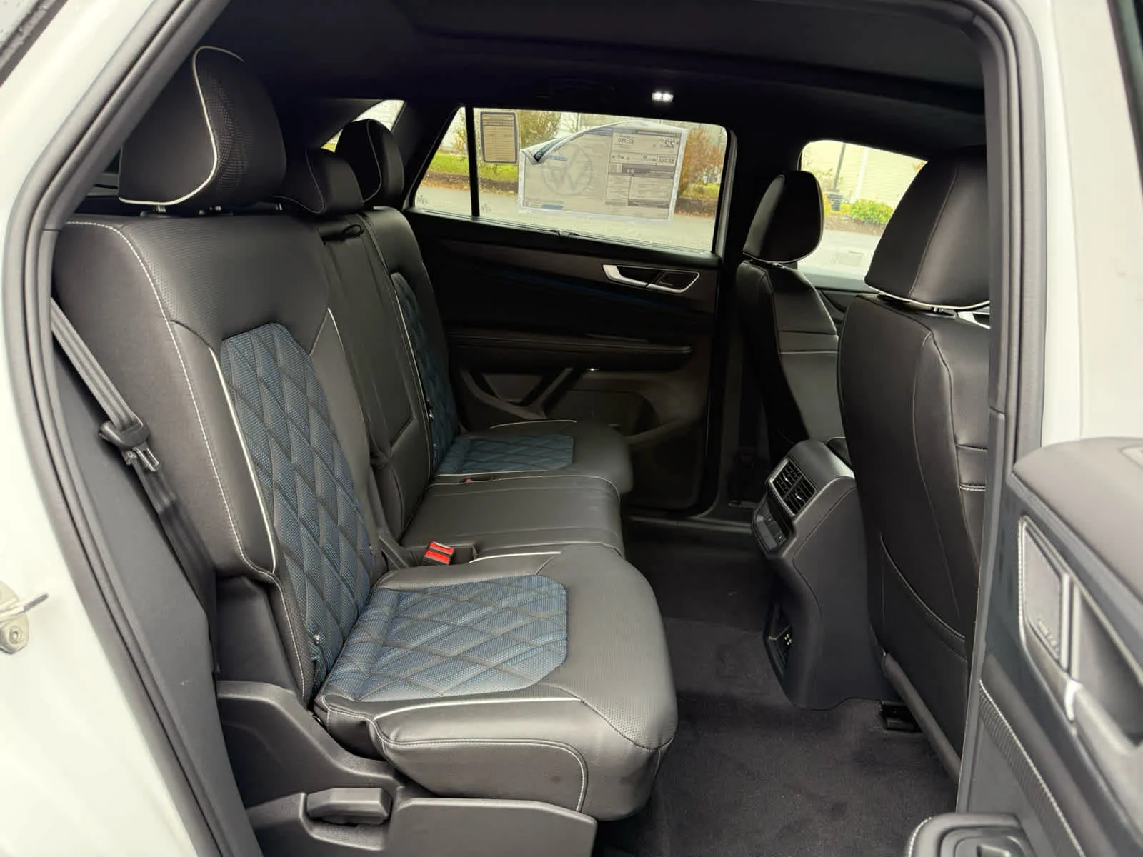 2026 Volkswagen Atlas Cross Sport SEL Premium R-LINE - Photo 12