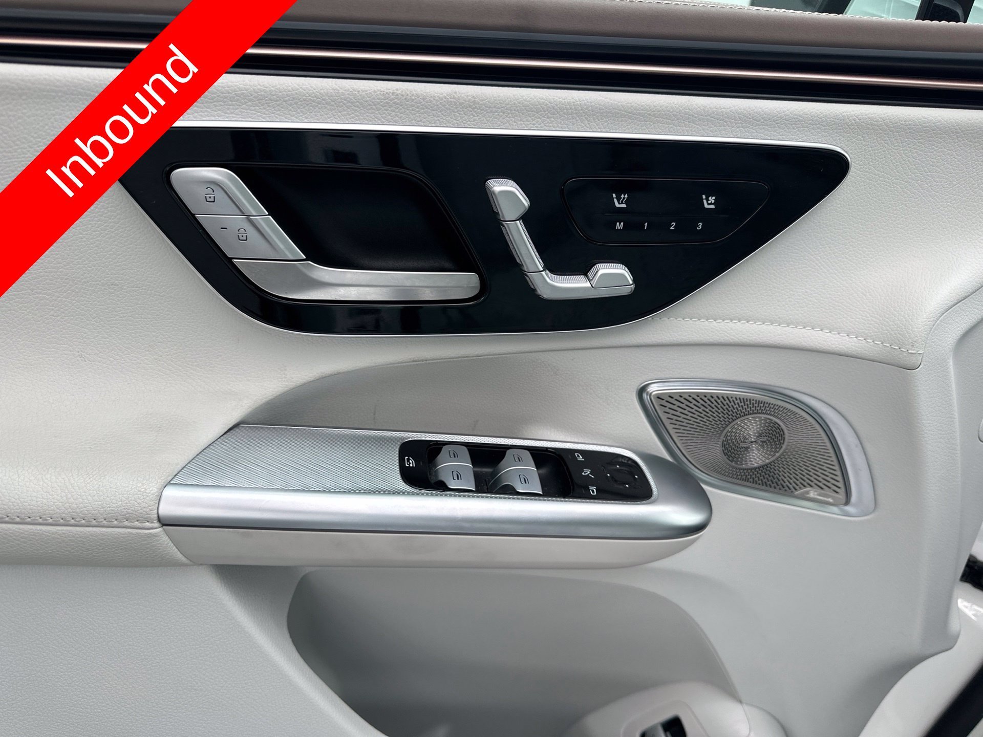 Used 2023 White/off-white Mercedes-Benz 350 SUV image 9