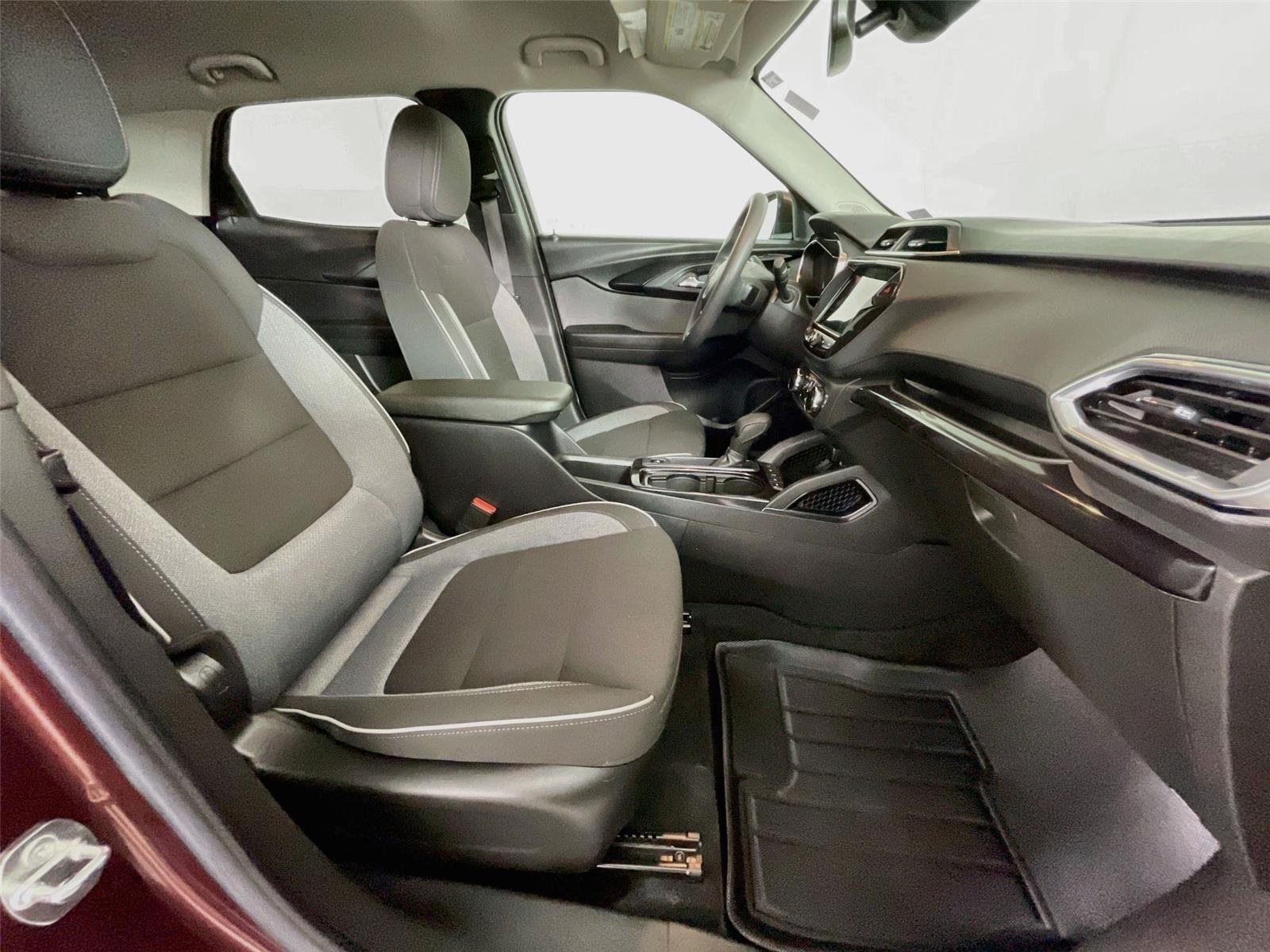 Used 2023 Mahogany Red Metallic Chevrolet LT image 28