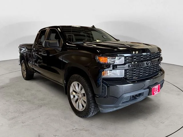 Used 2020 Black Chevrolet Custom image 8