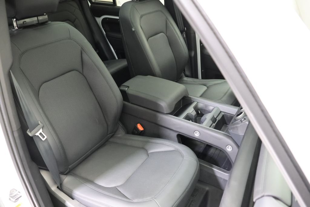 Used 2026 Fuji White Land Rover S image 41