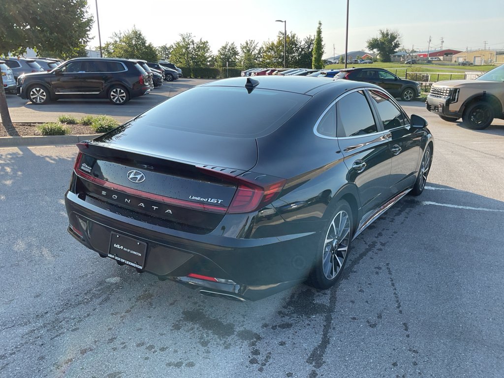 Used 2023 Onyx Black Hyundai Limited image 10