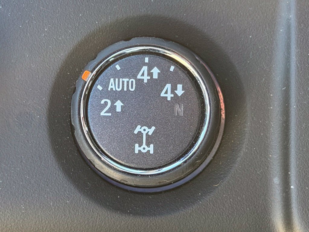 Used 2015 Silver Chevrolet LT image 16