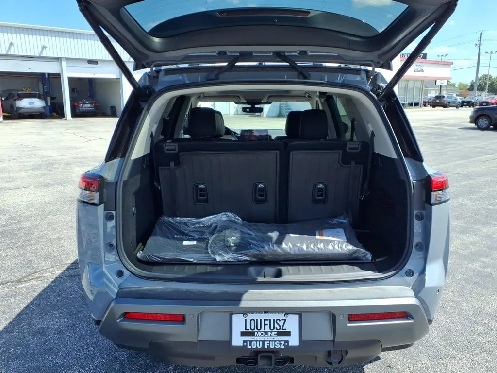 2026 Nissan Pathfinder Platinum - Photo 5