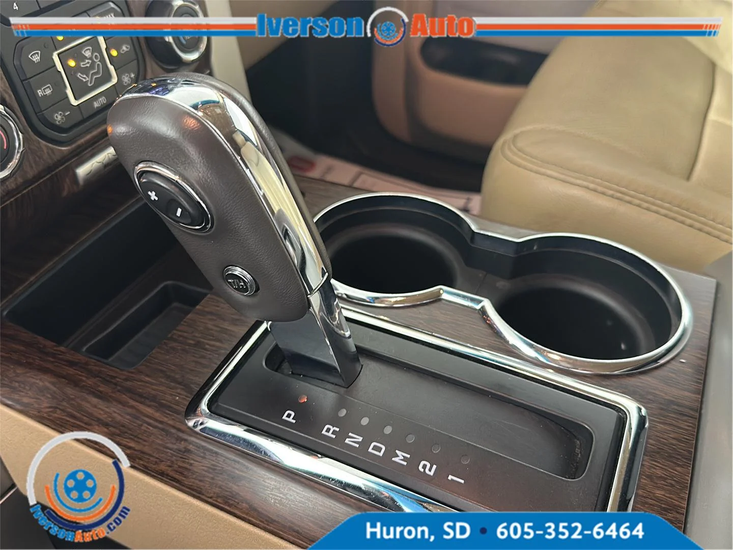 Used 2013 Green Gem Metallic/Pale Adobe Metallic Ford Lariat image 19