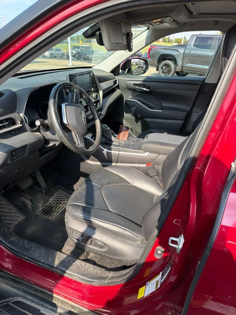 Used 2021 Red Toyota XLE image 3