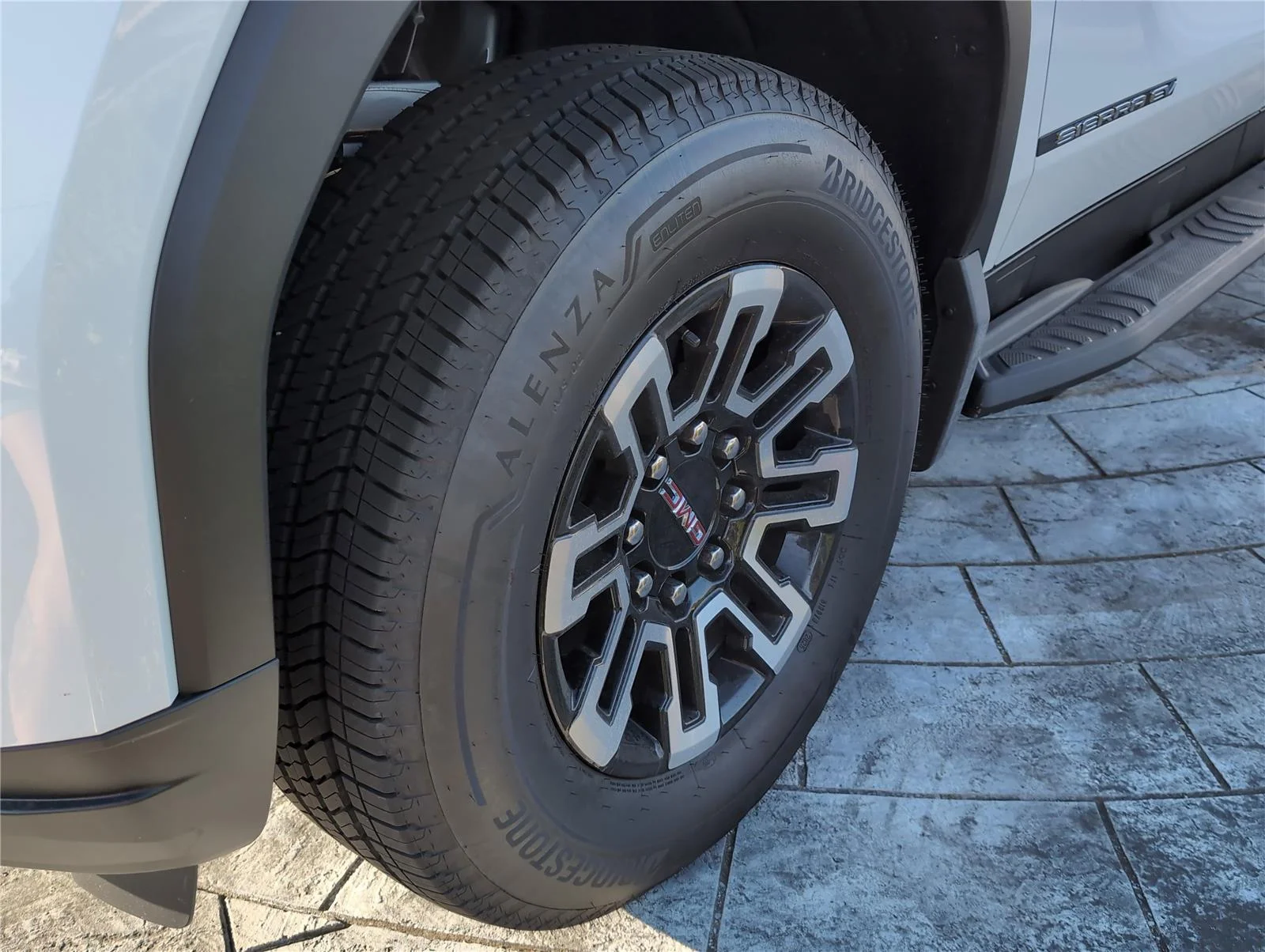New 2026 Summit White GMC Elevation Standard Range image 7