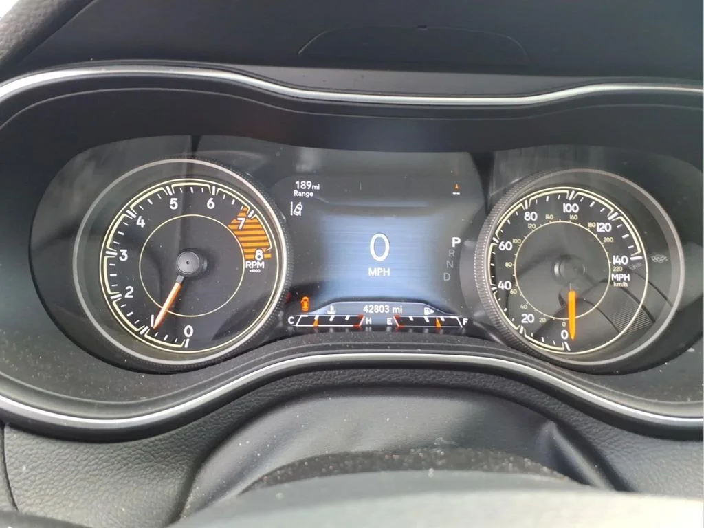 Used 2022 Black Jeep Latitude Lux image 18