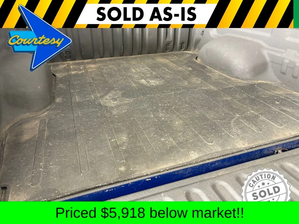 Used 2018 Blue Toyota SR5 image 36