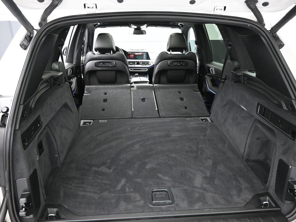 Certified Used 2023 White BMW sDrive40i image 28