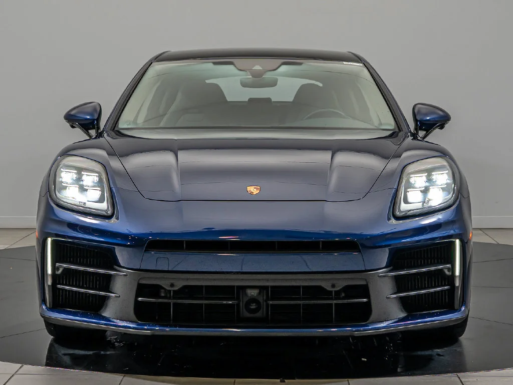Used 2025 Gentian Blue Metallic Porsche  image 11