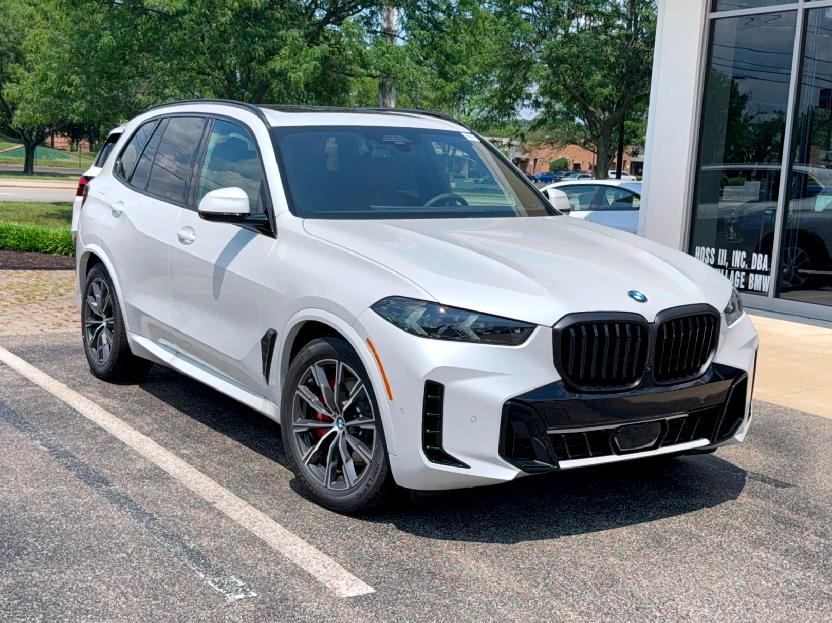 New 2026 Mineral White Metallic BMW xDrive40i image 1