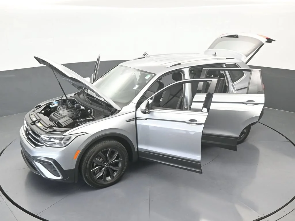 Used 2024 Silver Metallic Volkswagen 2.0T SE image 65