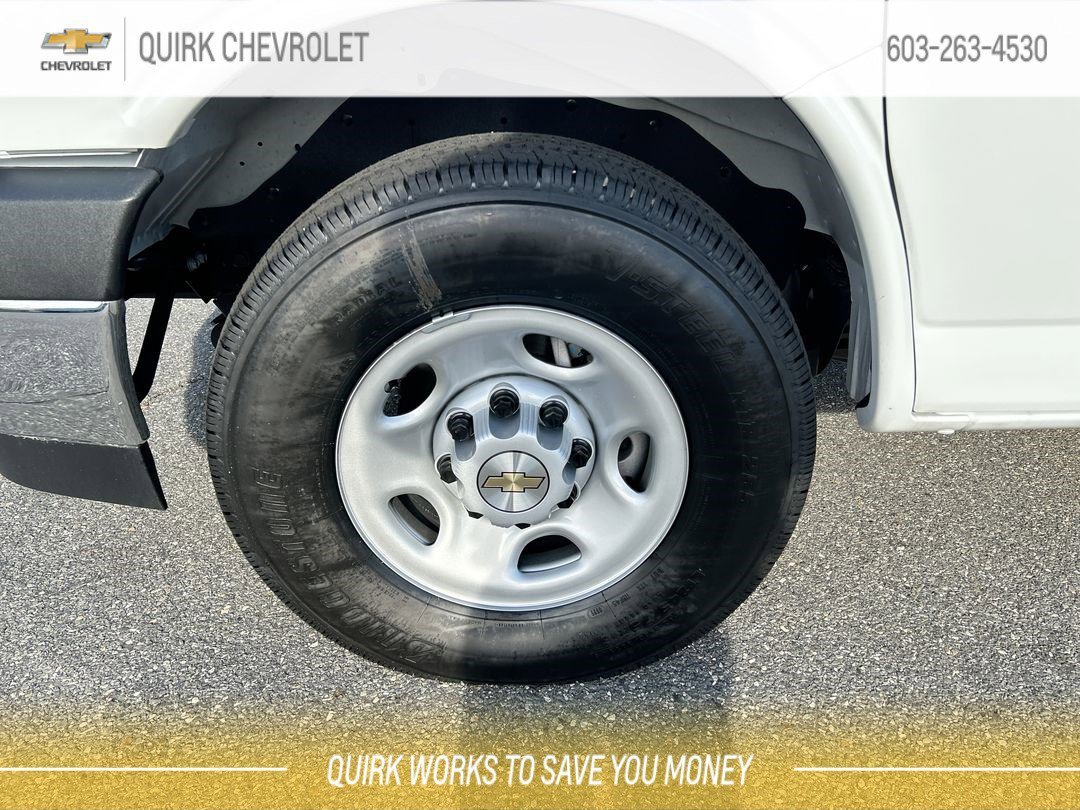 2025 Chevrolet Express Cargo Work Van - Photo 10