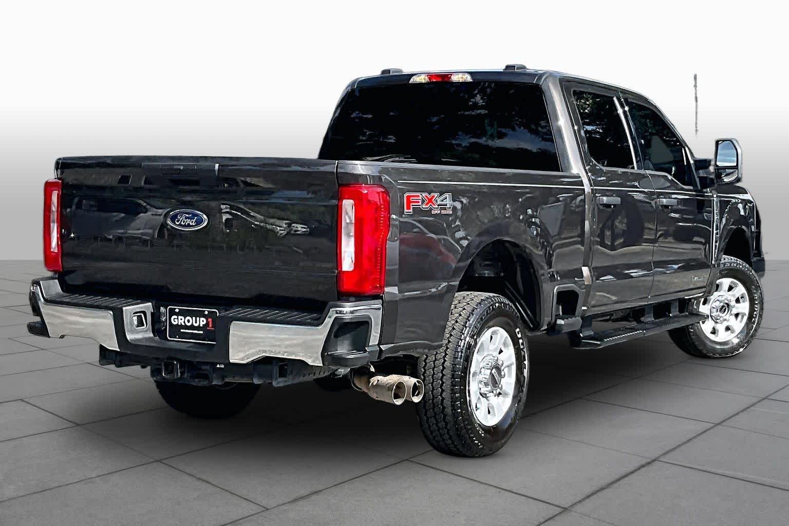 Used 2024 Darkened Bronze Metallic Ford XLT image 13
