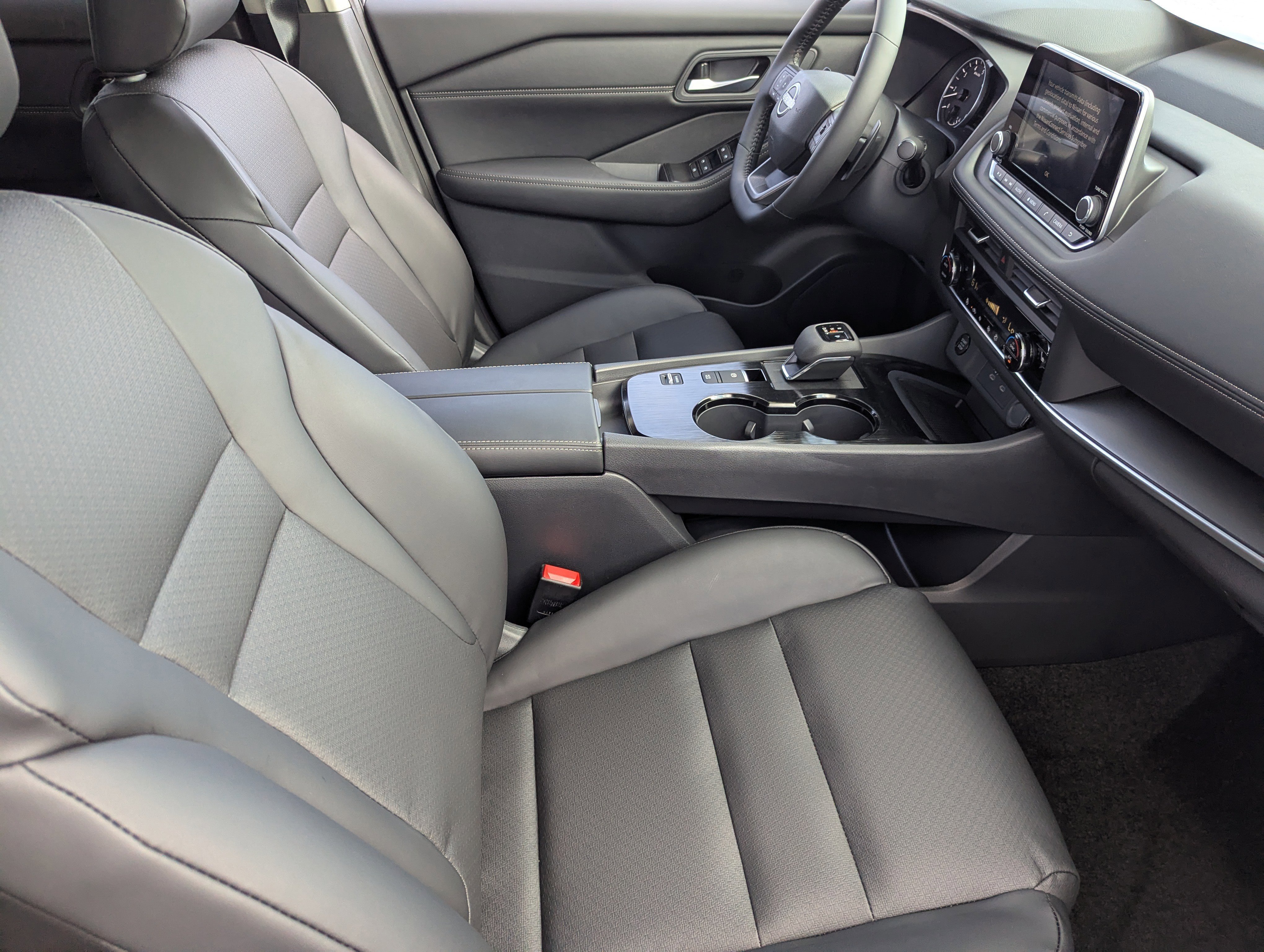 2026 Nissan Rogue SV - Photo 27
