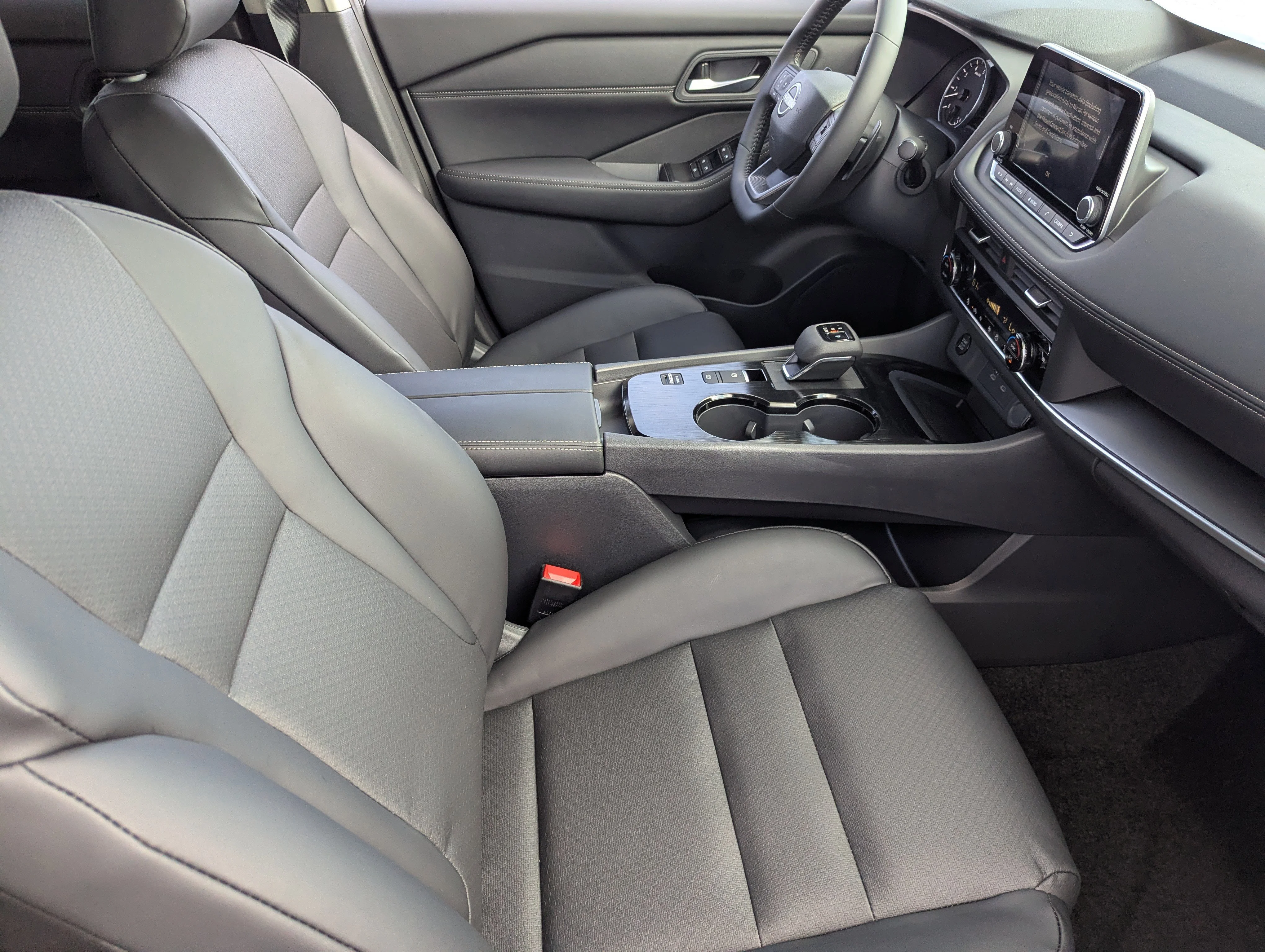 2026 Nissan Rogue SV - Photo 27