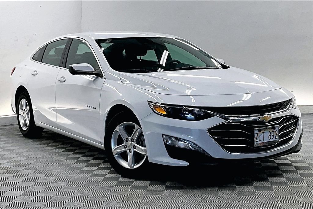 Used 2024 Summit White Chevrolet 1LT image 11