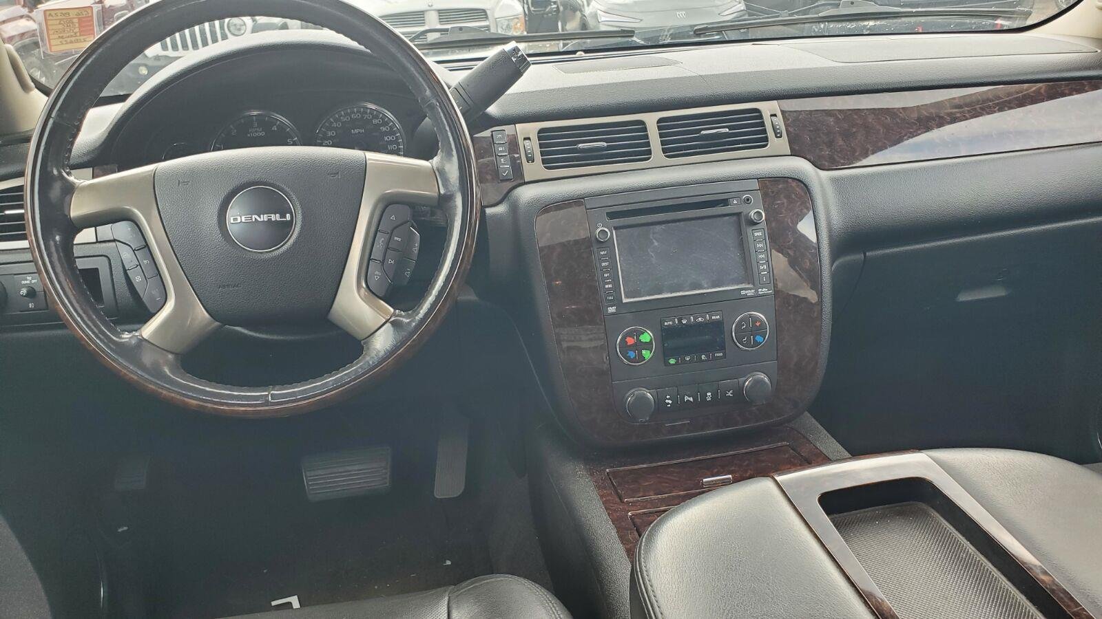 Used 2013 CHAMPAGNE SILVER METALLIC GMC Denali image 8