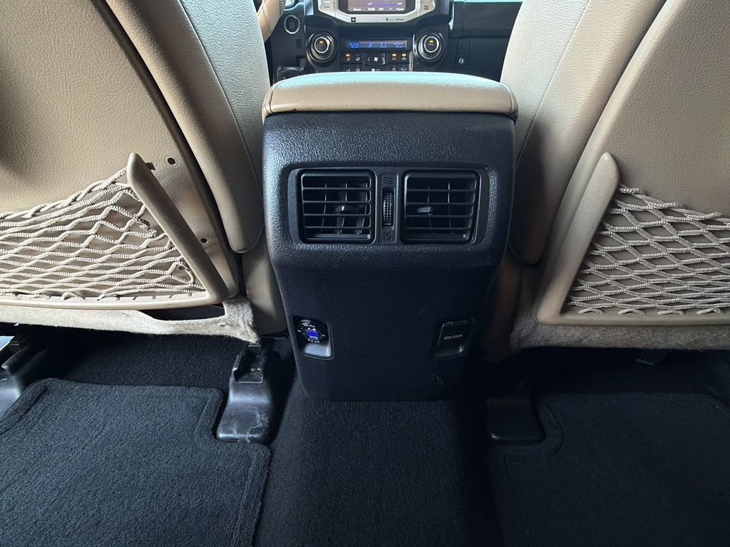 Used 2014  Toyota Limited image 17