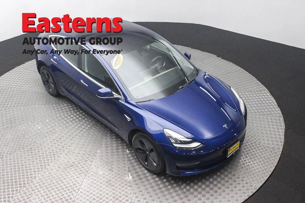 Used 2018 Blue Tesla Long Range image 3