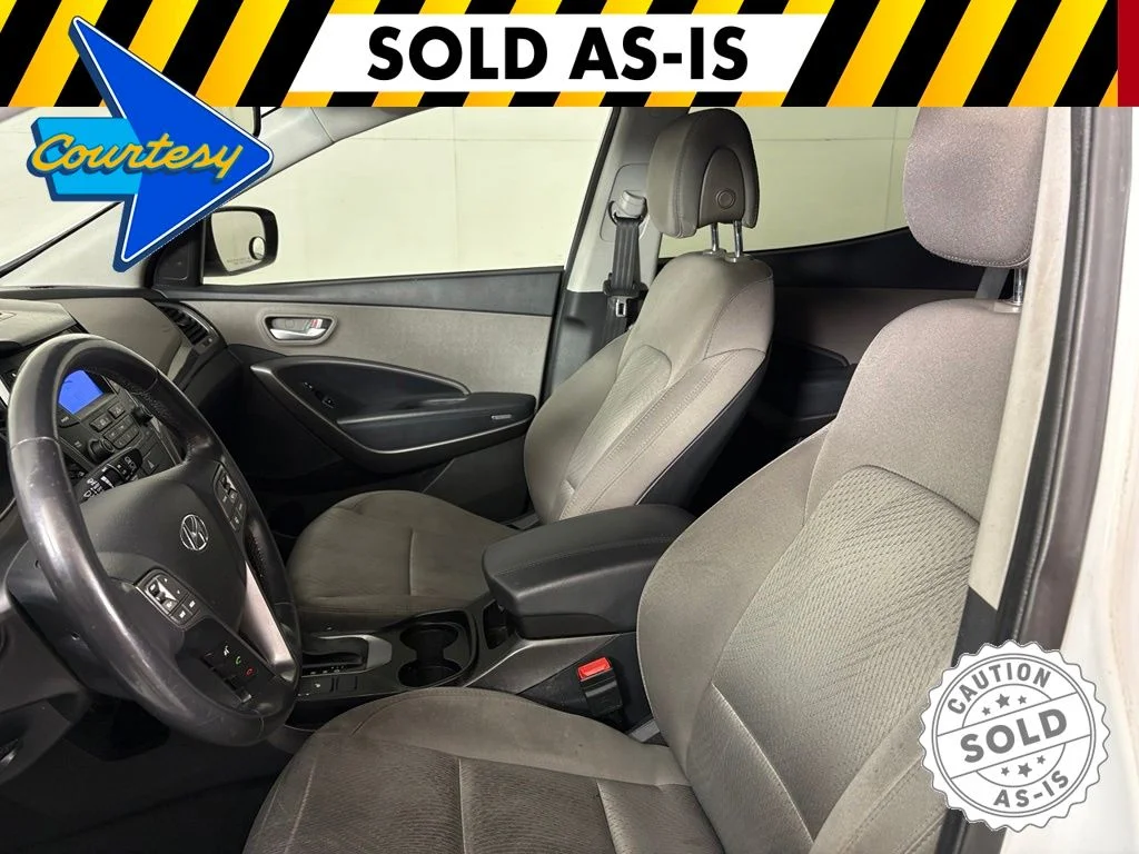 Used 2013 White Hyundai Base image 16