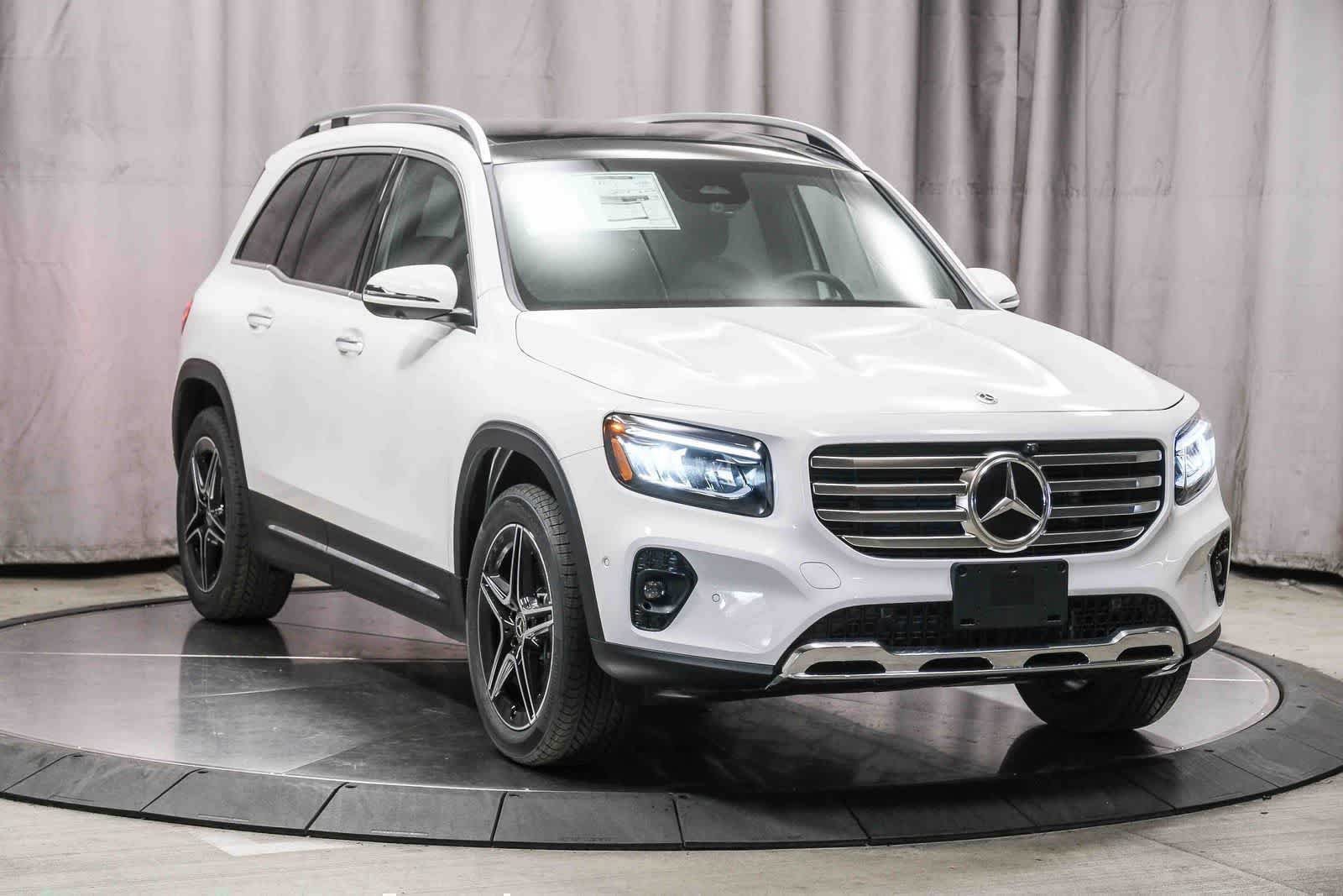 New 2026 Polar White Mercedes-Benz GLB 250 image 5