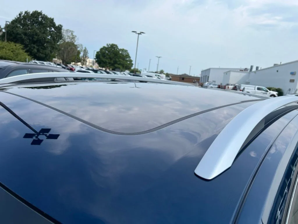 Used 2022  Volkswagen 3.6L V6 SEL Premium R-Line image 10